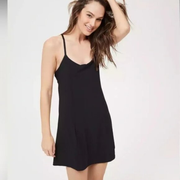 OFFLINE By Aerie Black Active Exercise Dress Size M - Picture 1 of 9